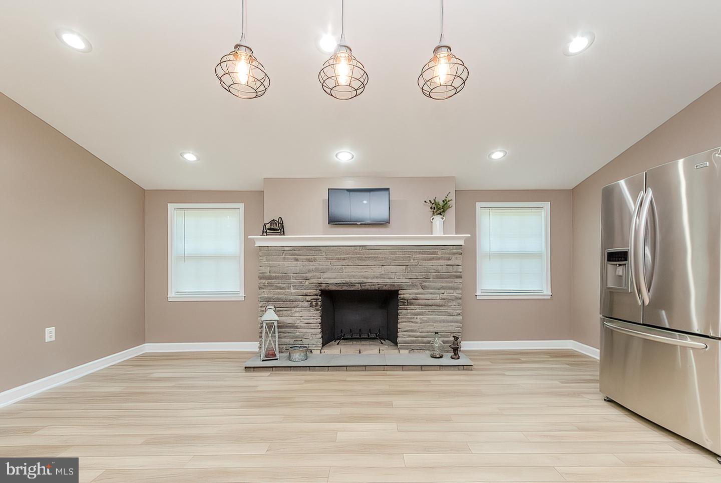 RIVER VIEW PARK - Residential