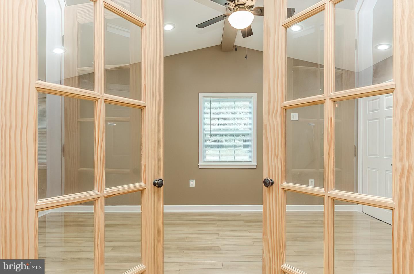 RIVER VIEW PARK - Residential