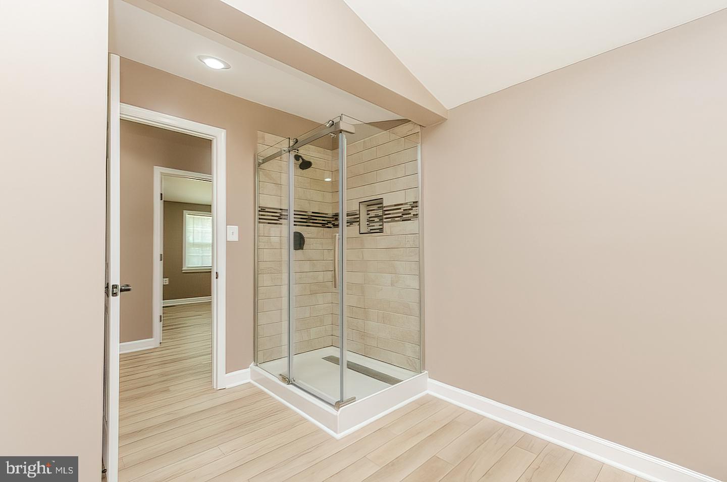 RIVER VIEW PARK - Residential