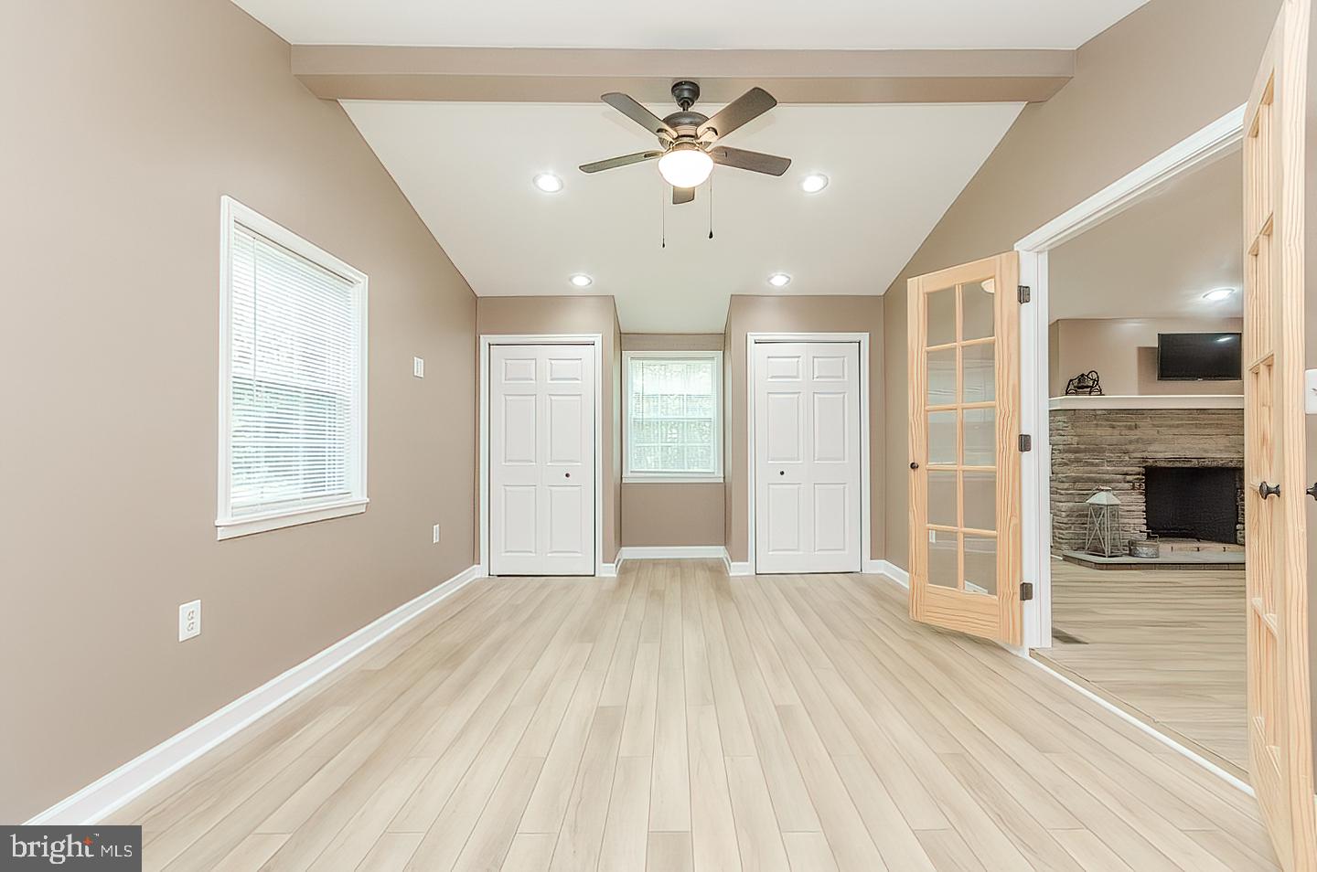 RIVER VIEW PARK - Residential