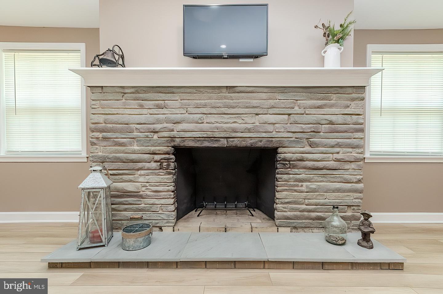 RIVER VIEW PARK - Residential