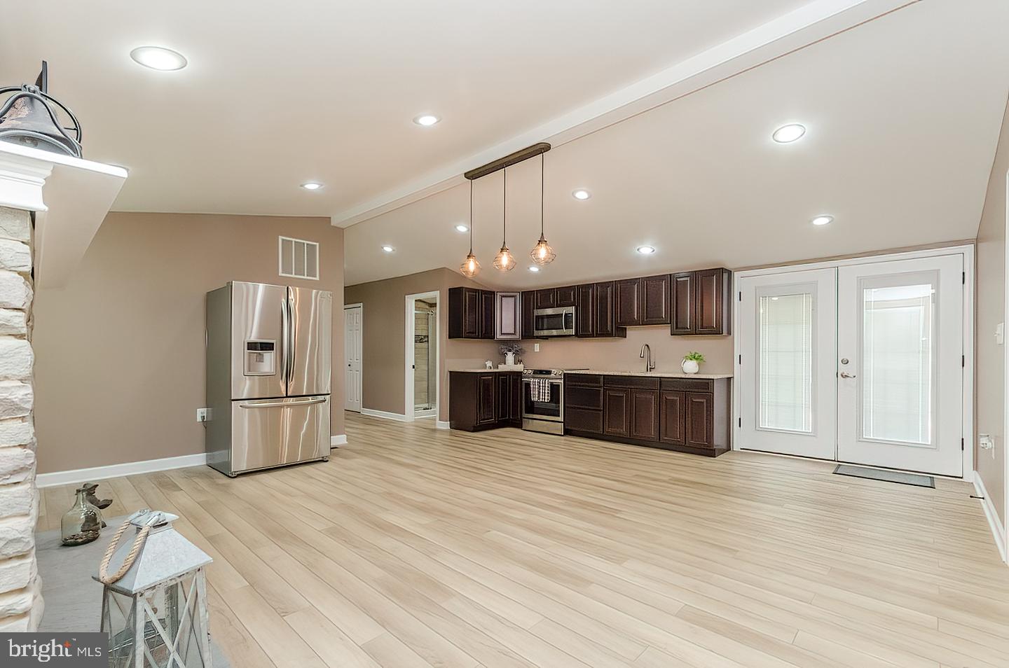 RIVER VIEW PARK - Residential