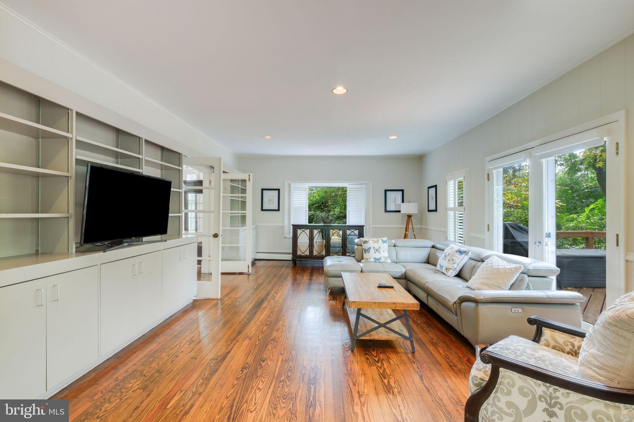 HERITAGE WALK - Residential