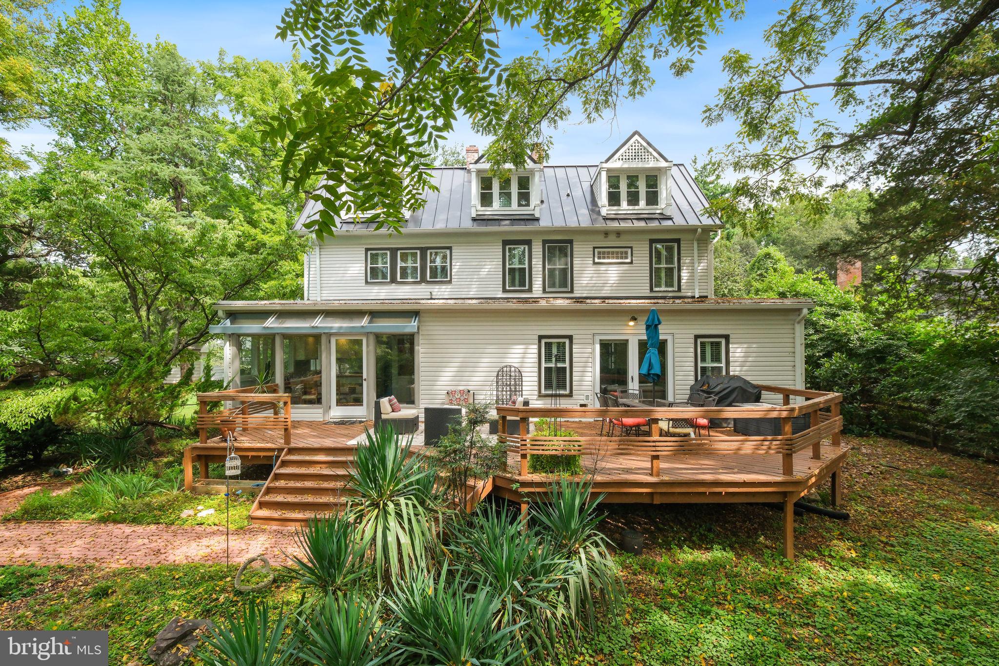 HERITAGE WALK - Residential