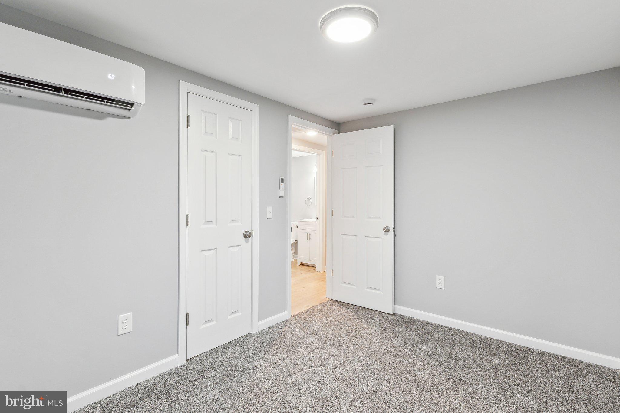 ROCK HALL - Residential