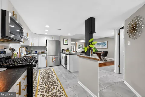 MLS: NJCD2115674