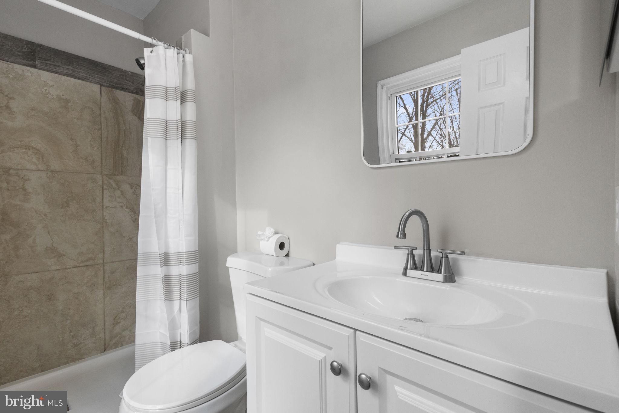 ADAMS WALK - Residential