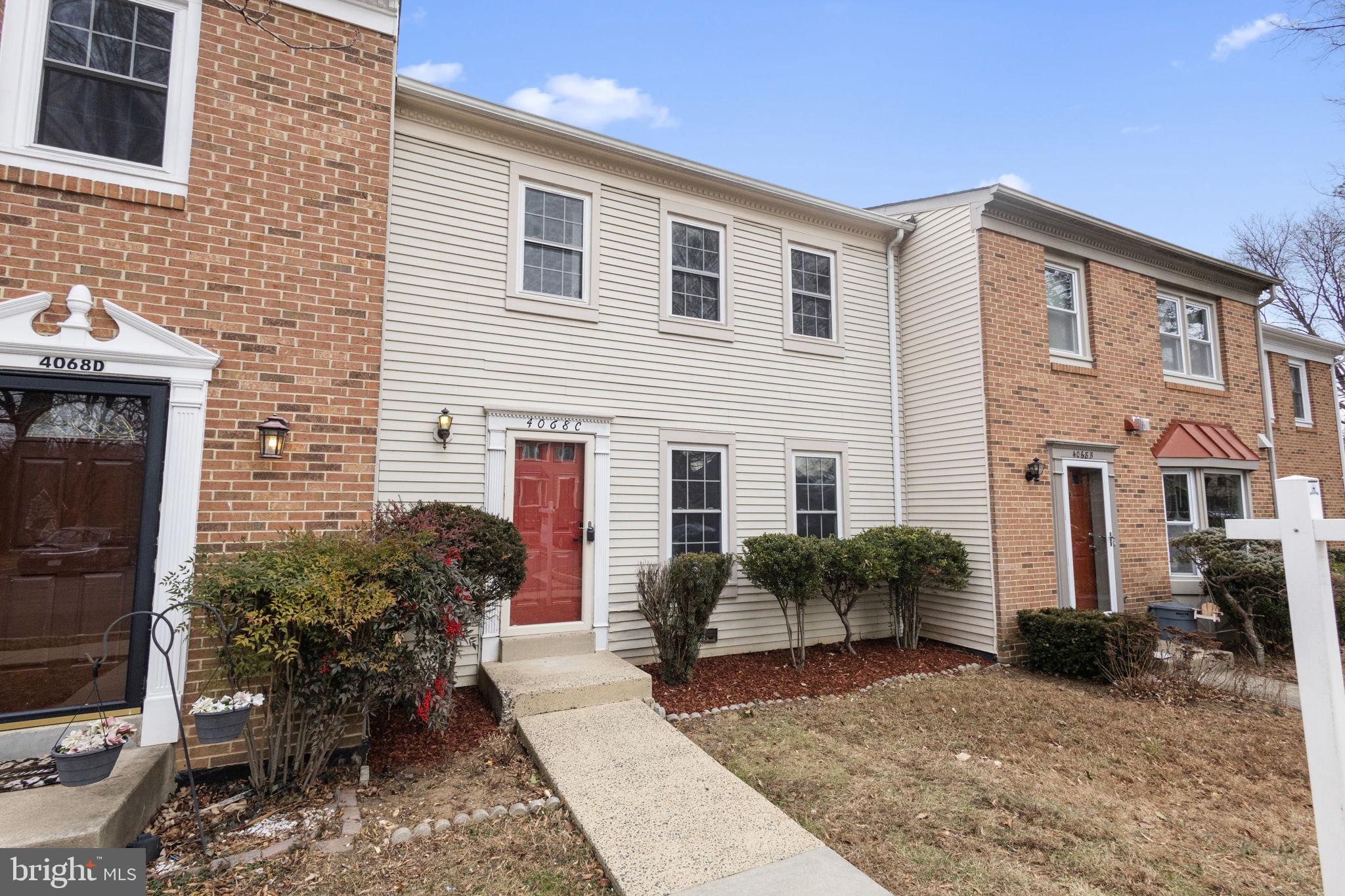 ADAMS WALK - Residential