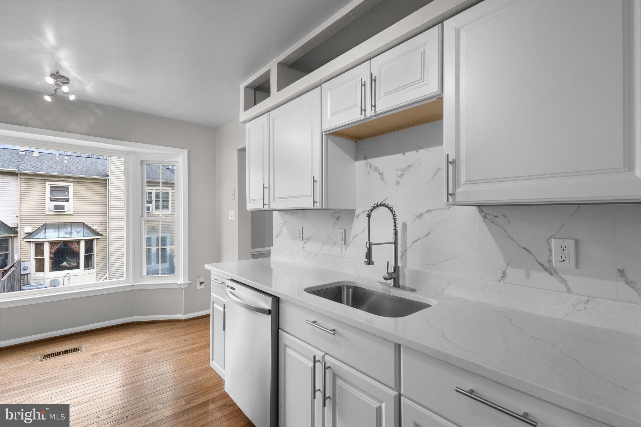 ADAMS WALK - Residential