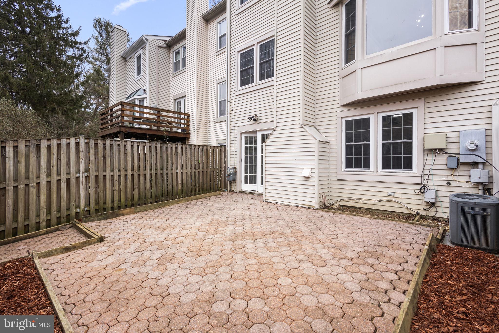 ADAMS WALK - Residential