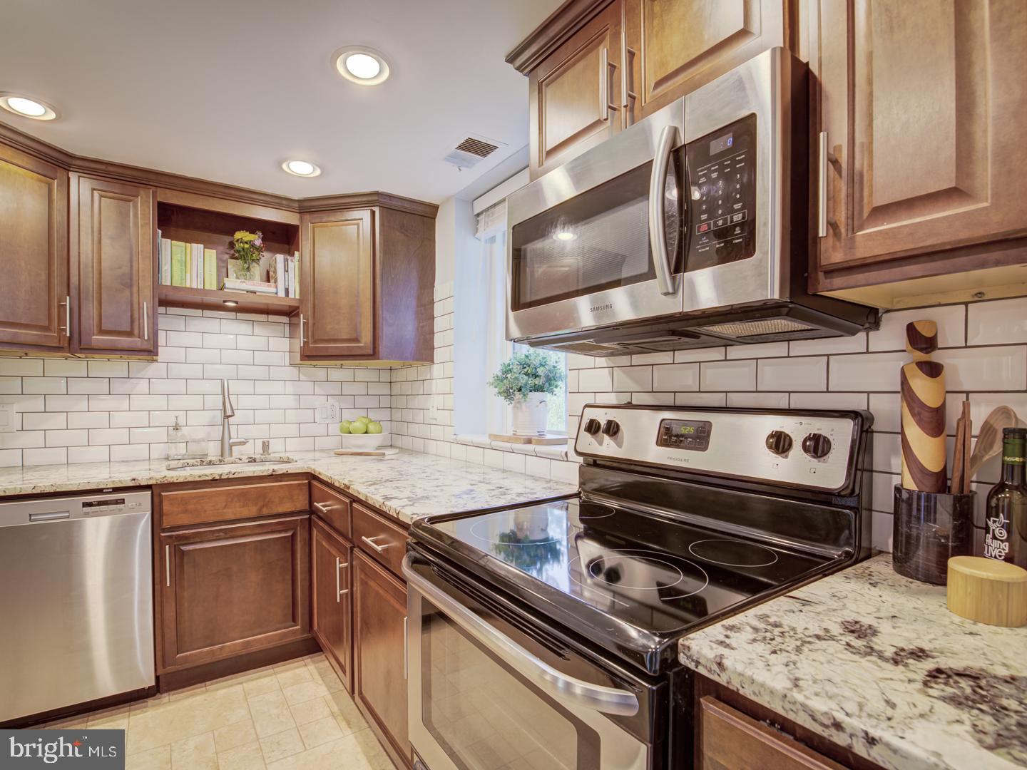 FAIRLINGTON VILLAGES - Residential