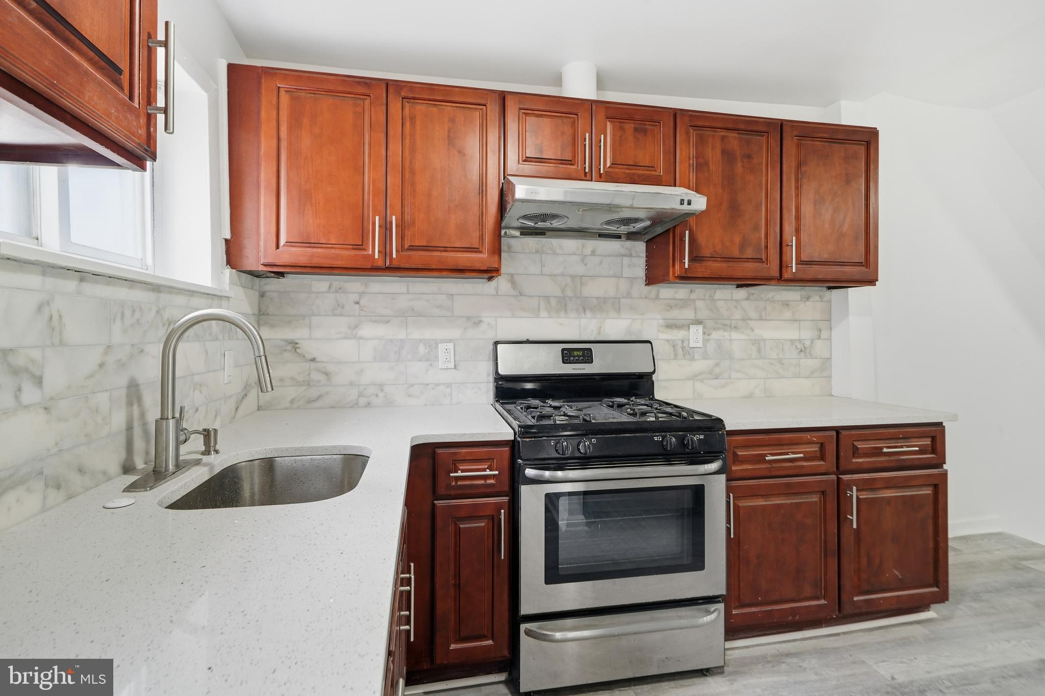 1625 S MARSTON STREET