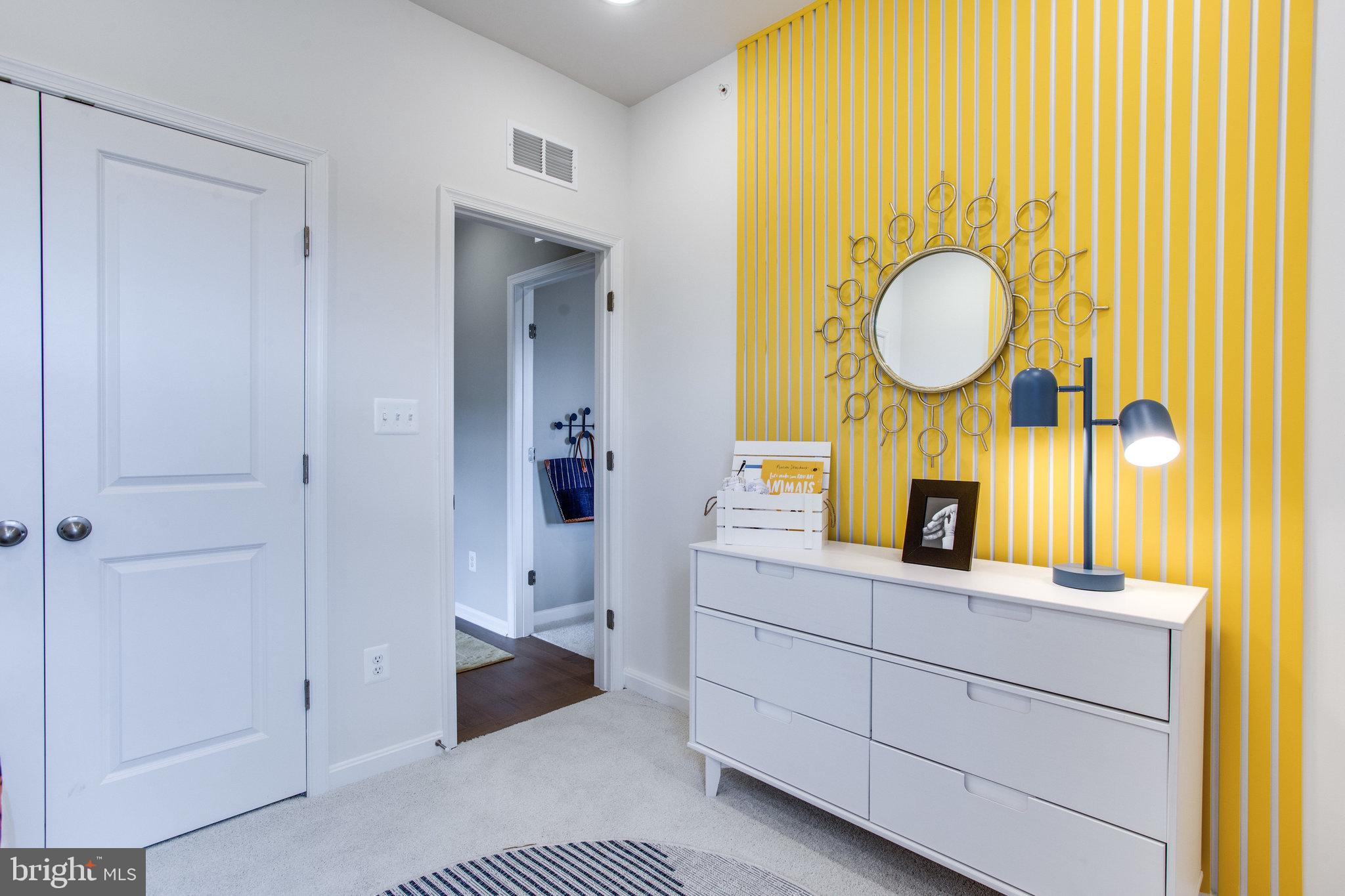 TOWNS AT MARKET COMMONS - Residential