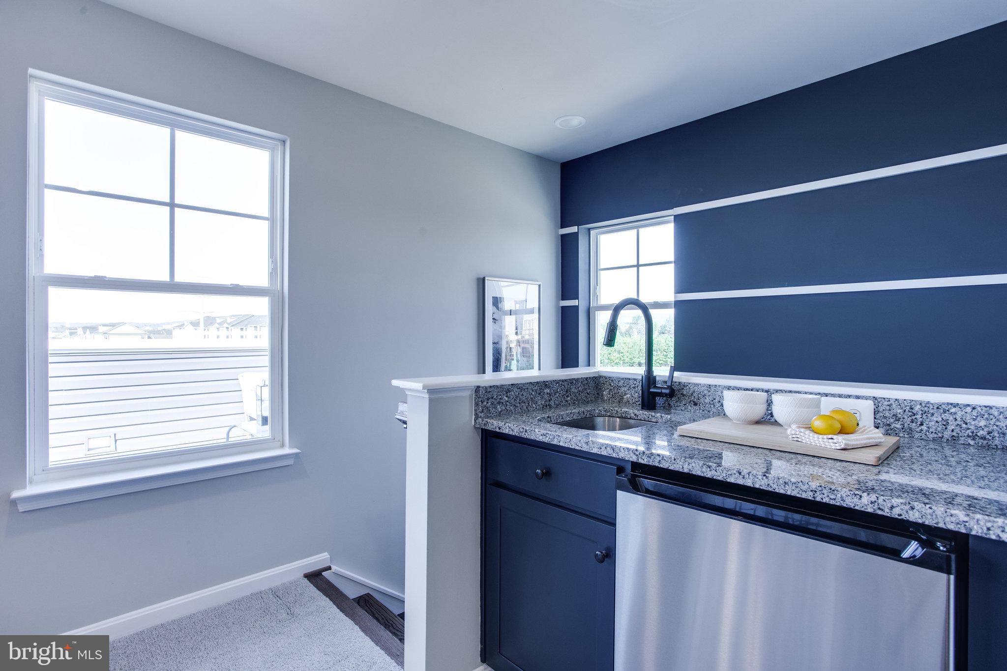 TOWNS AT MARKET COMMONS - Residential