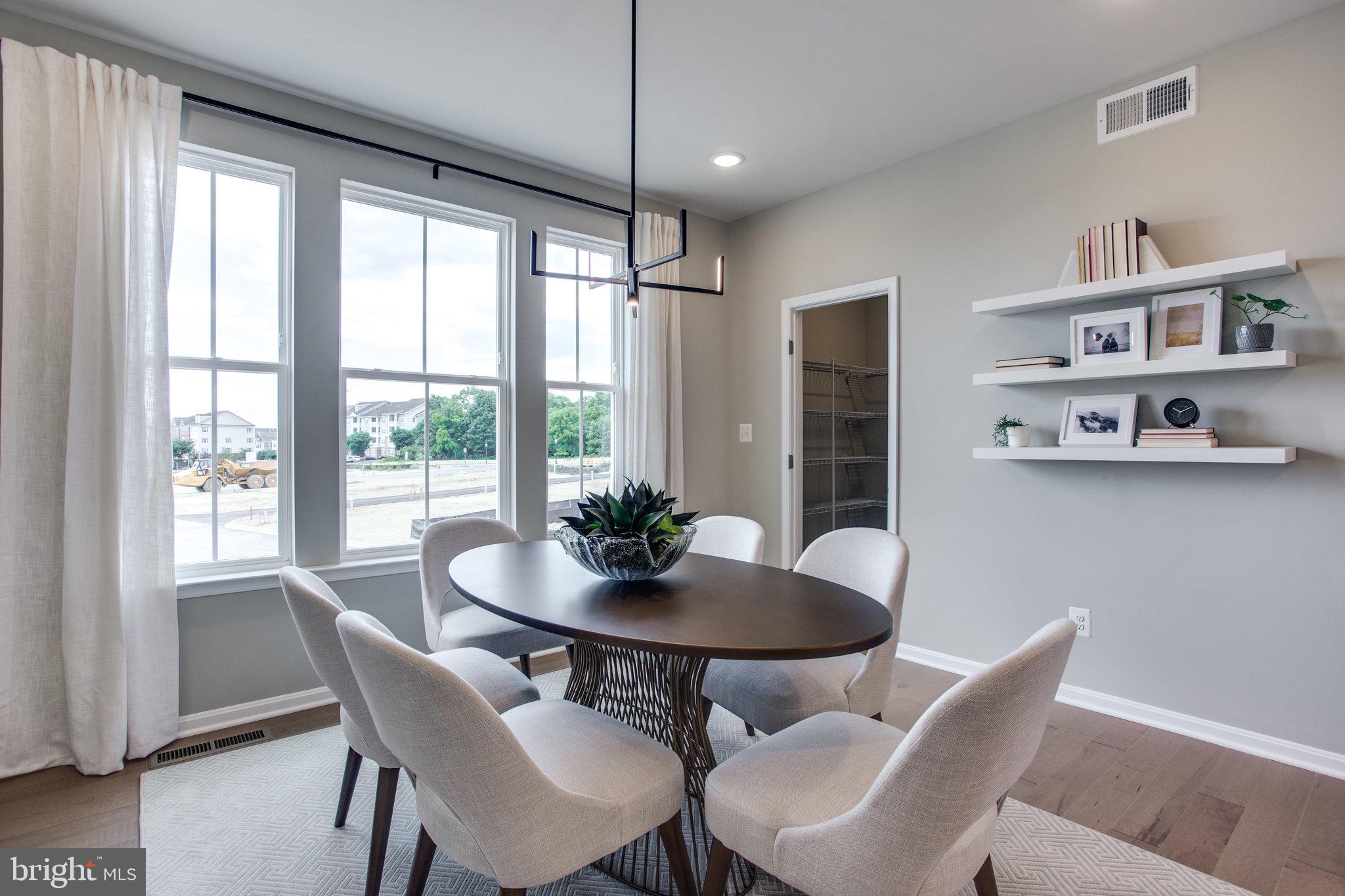 TOWNS AT MARKET COMMONS - Residential