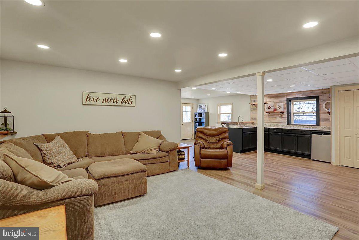 GREENWOOD HILLS - Residential