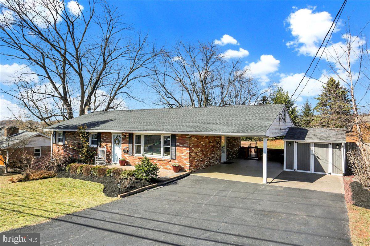 GREENWOOD HILLS - Residential