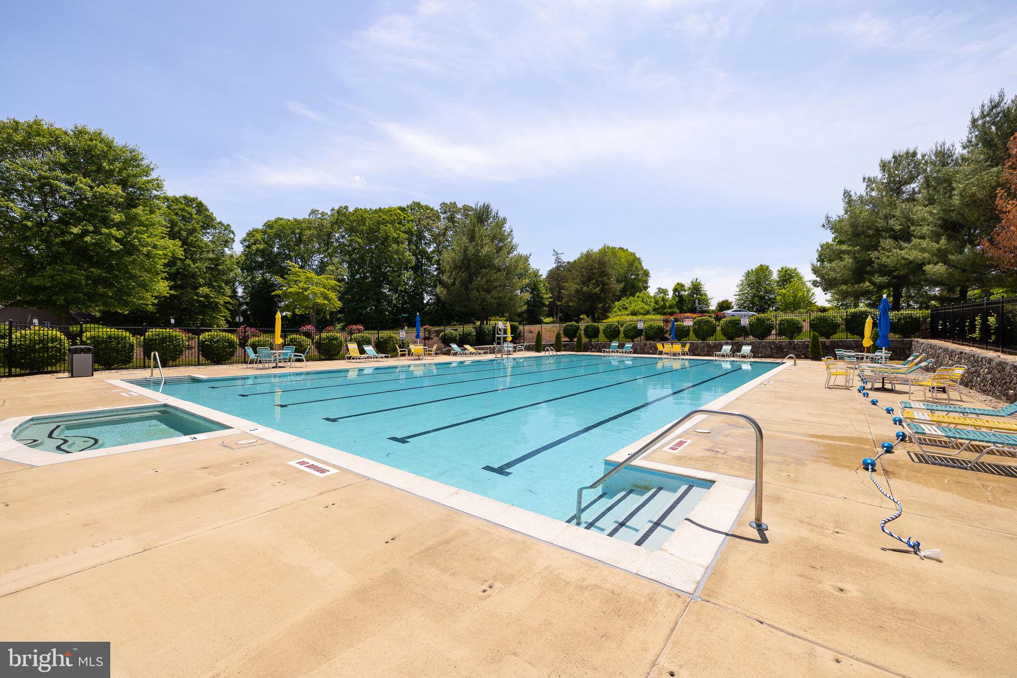 SOMERSET FARMS - Residential