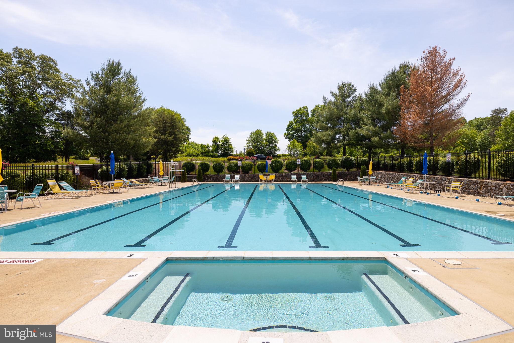 SOMERSET FARMS - Residential