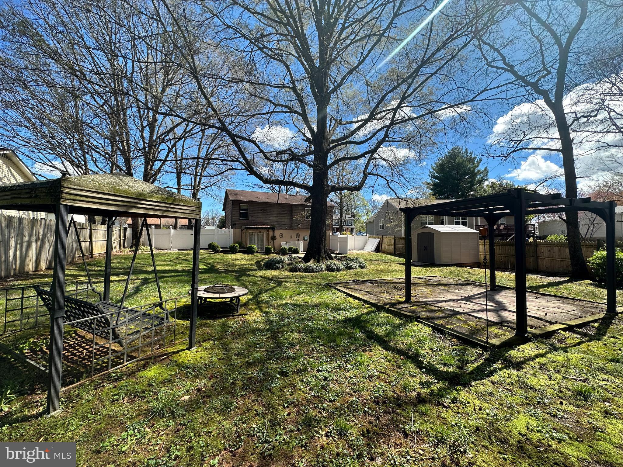 SHERATON HILLS EAST - Residential