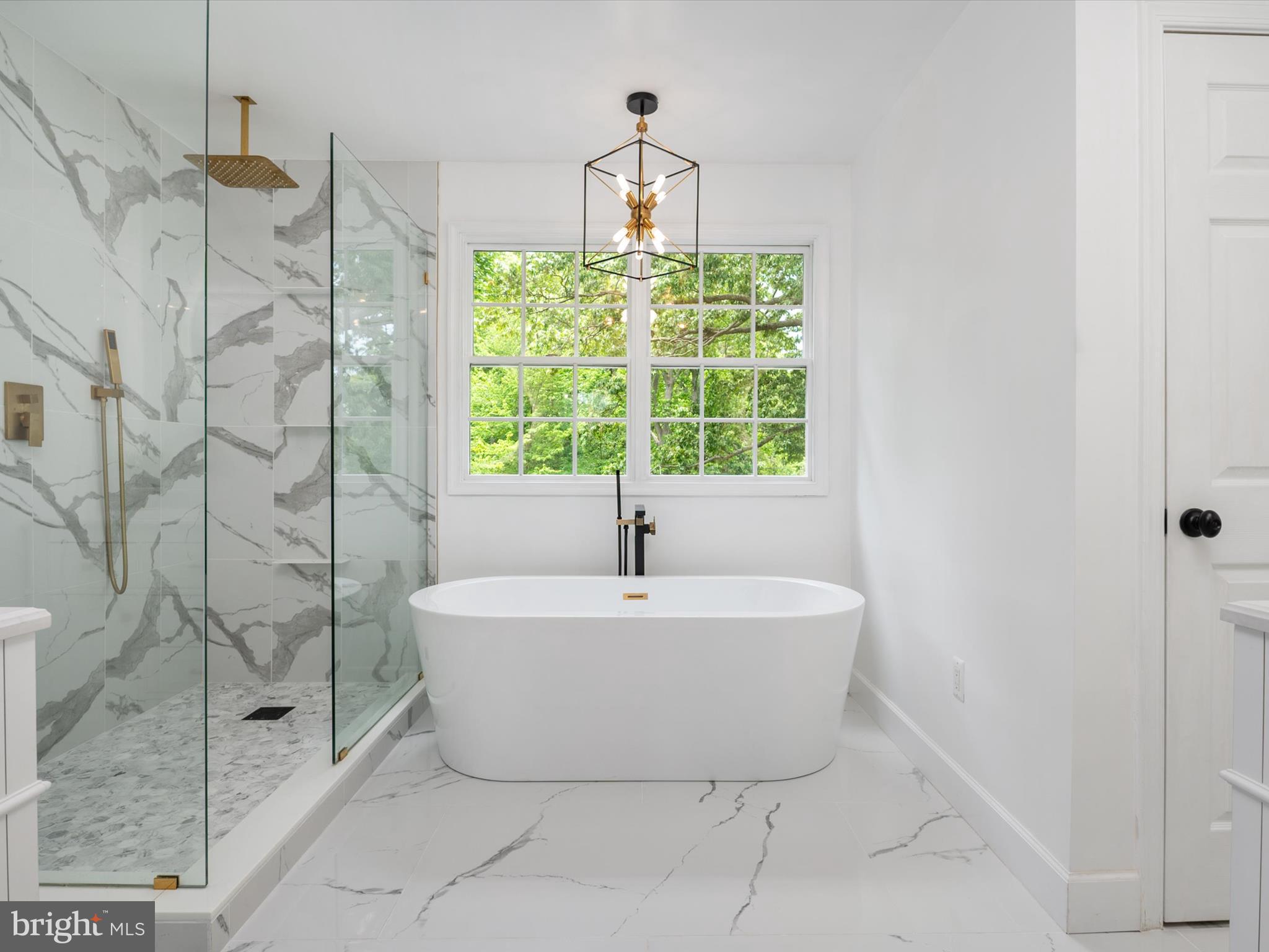 SOUTH CREEK VIEW - Residential