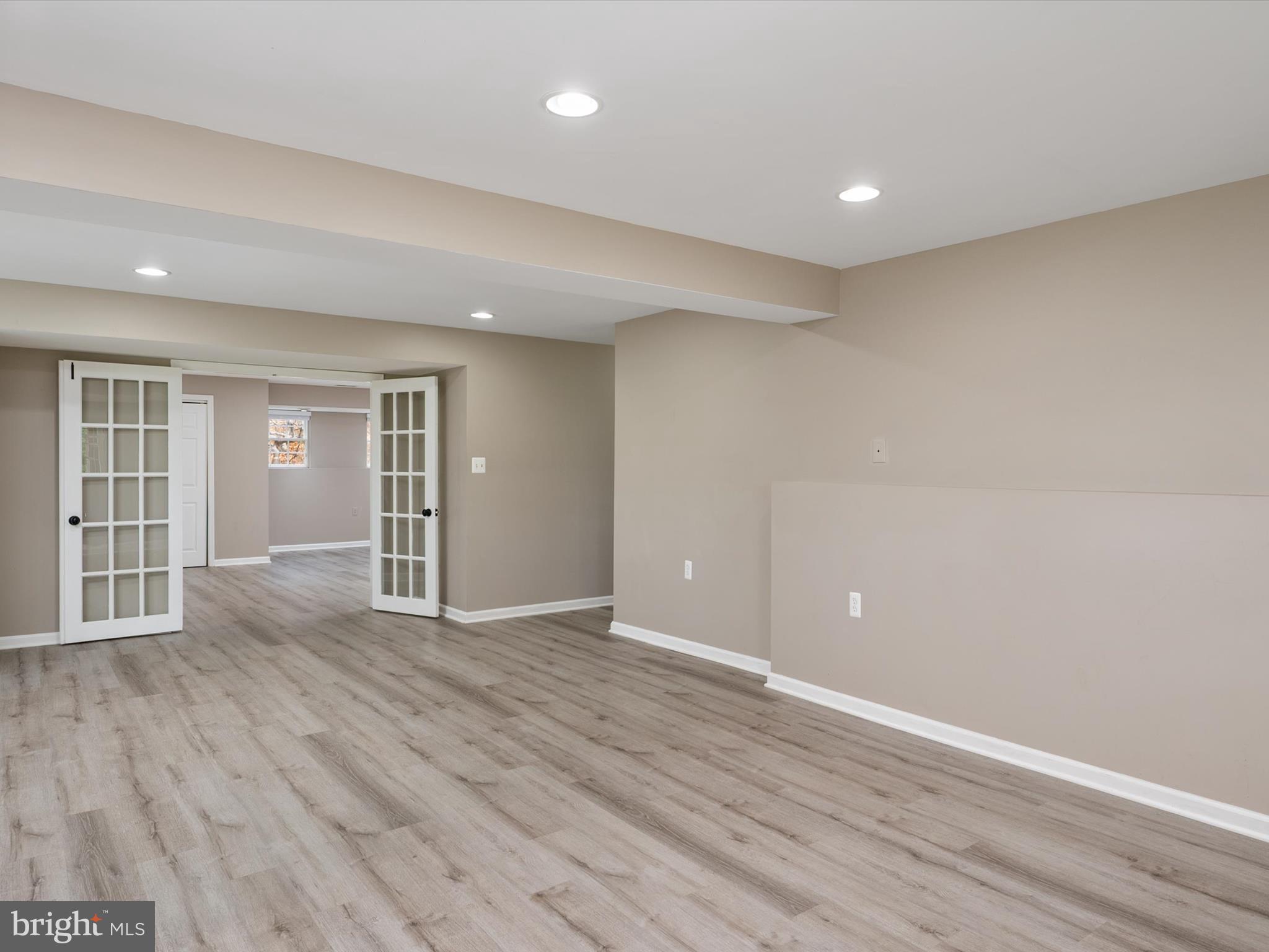 SOUTH CREEK VIEW - Residential