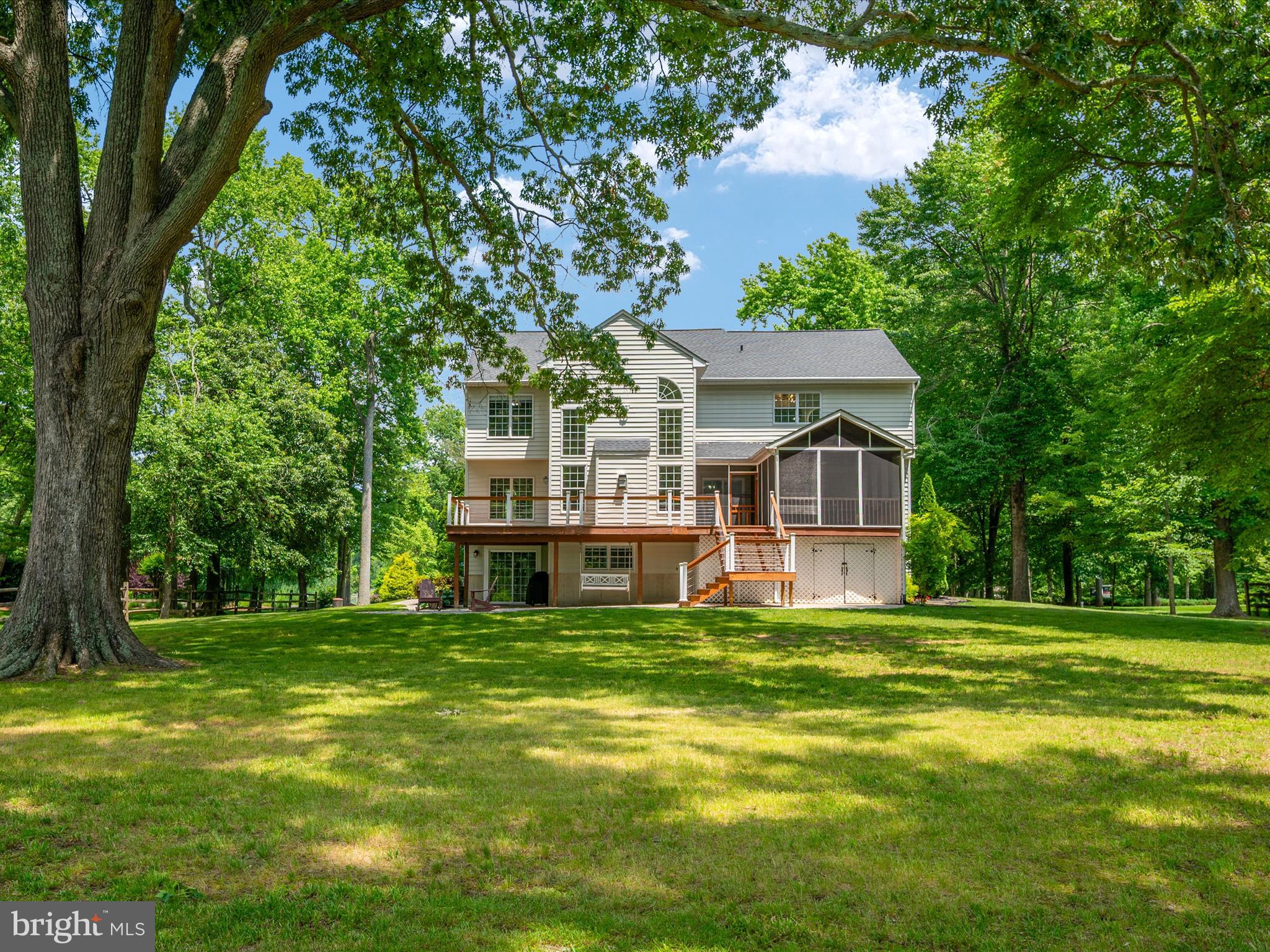 SOUTH CREEK VIEW - Residential