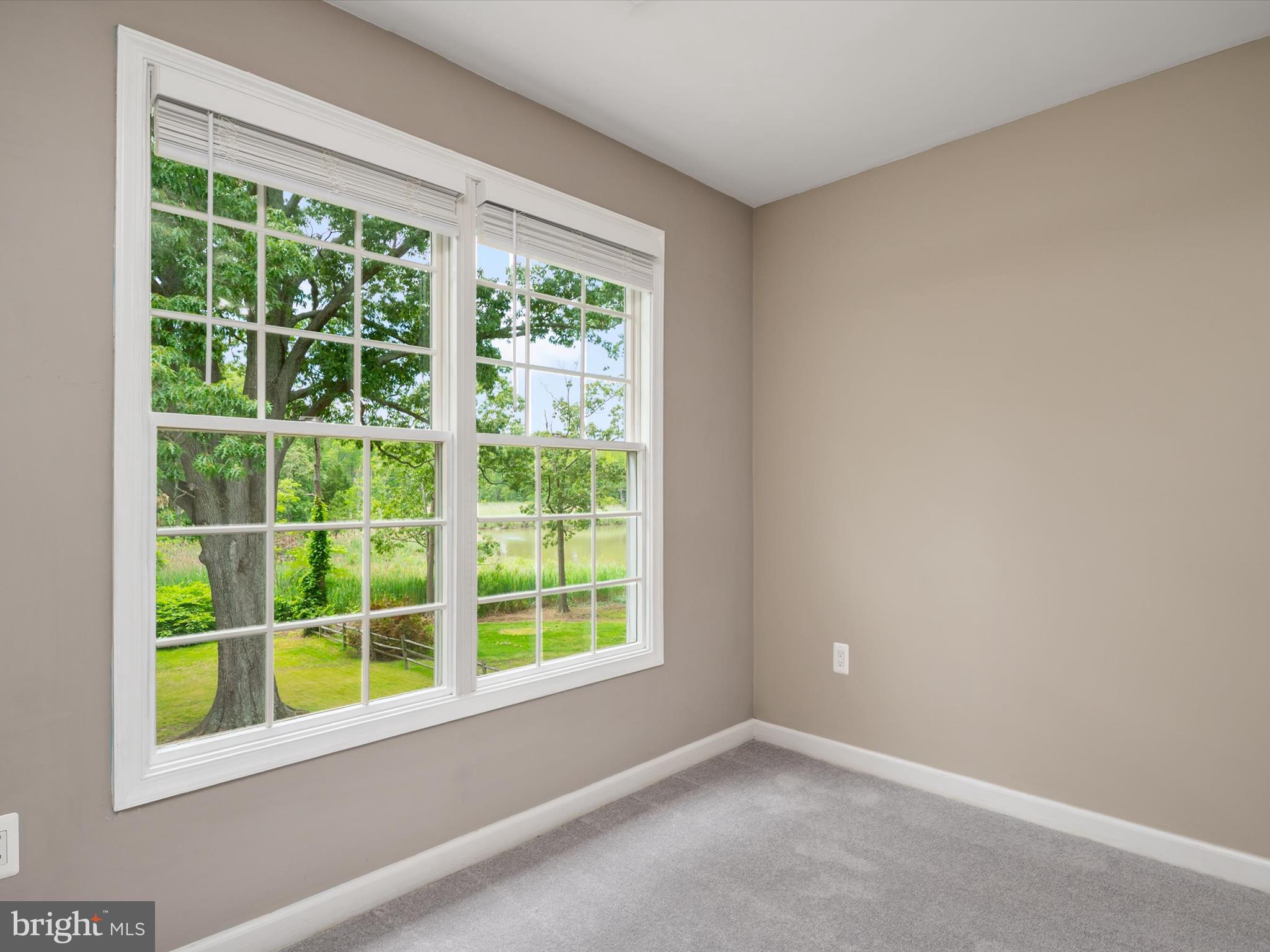 SOUTH CREEK VIEW - Residential