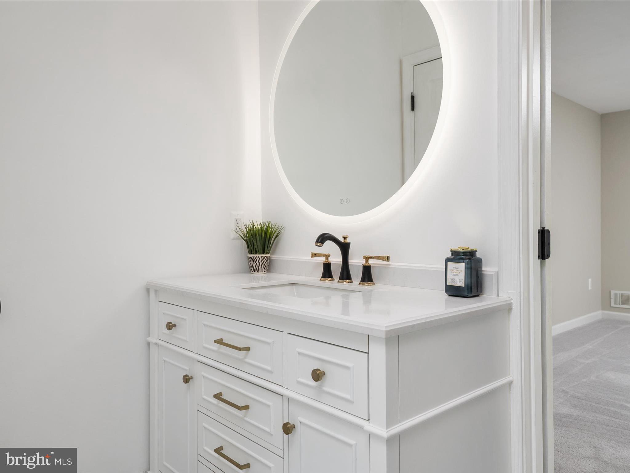 SOUTH CREEK VIEW - Residential