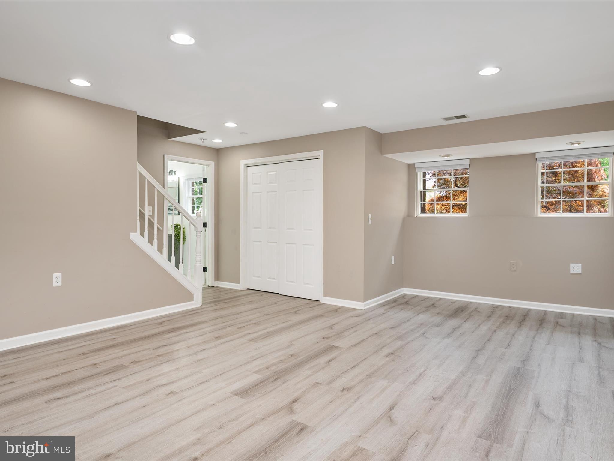 SOUTH CREEK VIEW - Residential