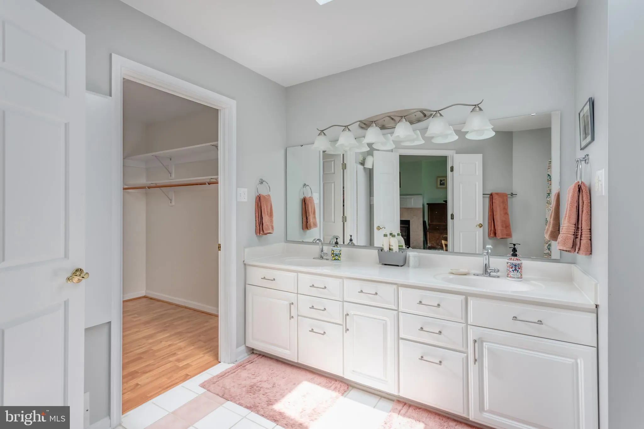 Winchester, Virginia 22601, United States, 4 Bedrooms Bedrooms, ,4 BathroomsBathrooms,Residential,Active,150484