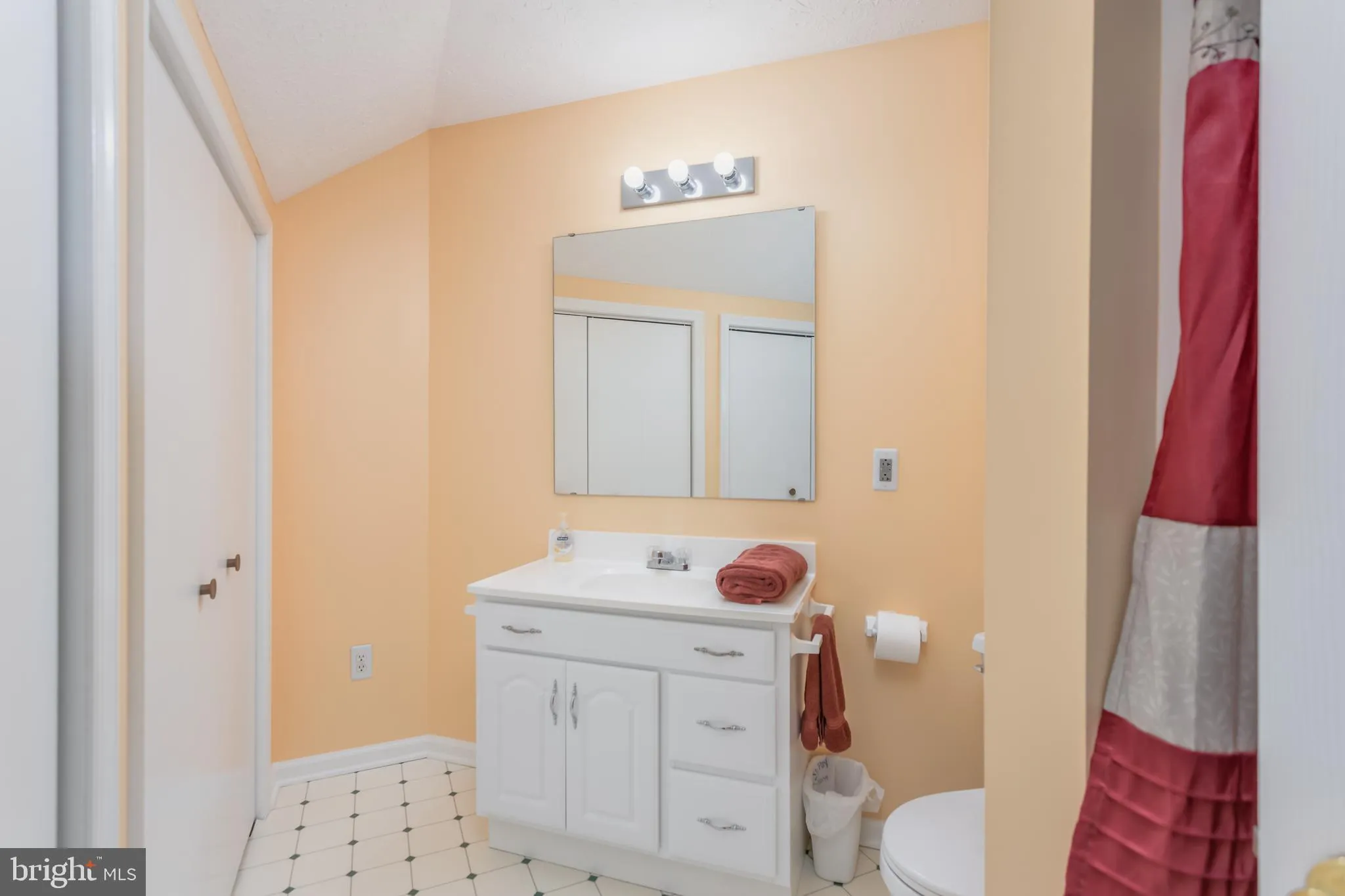 Winchester, Virginia 22601, United States, 4 Bedrooms Bedrooms, ,4 BathroomsBathrooms,Residential,Active,150484