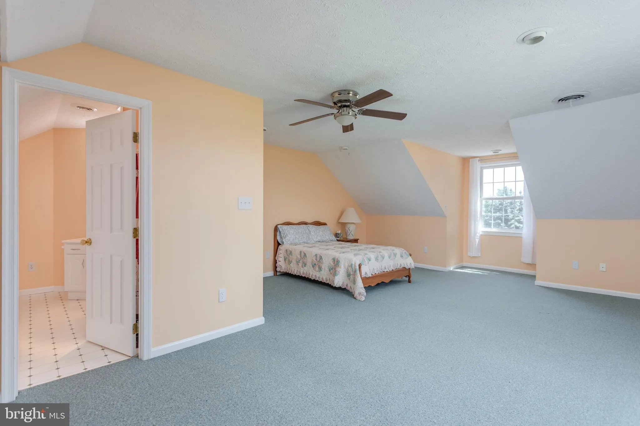 Winchester, Virginia 22601, United States, 4 Bedrooms Bedrooms, ,4 BathroomsBathrooms,Residential,Active,150484