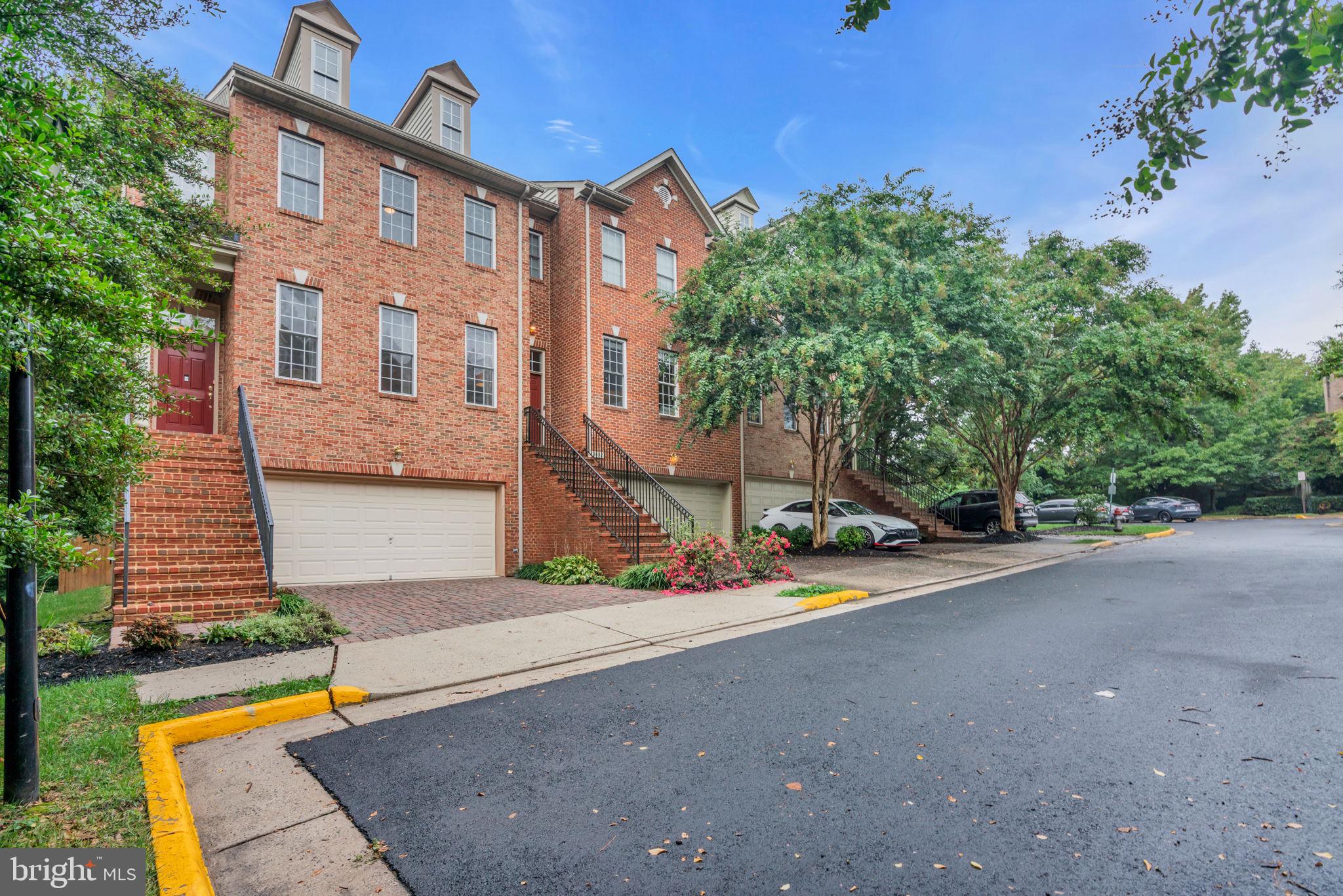 3034 FALLSWOOD GLEN COURT