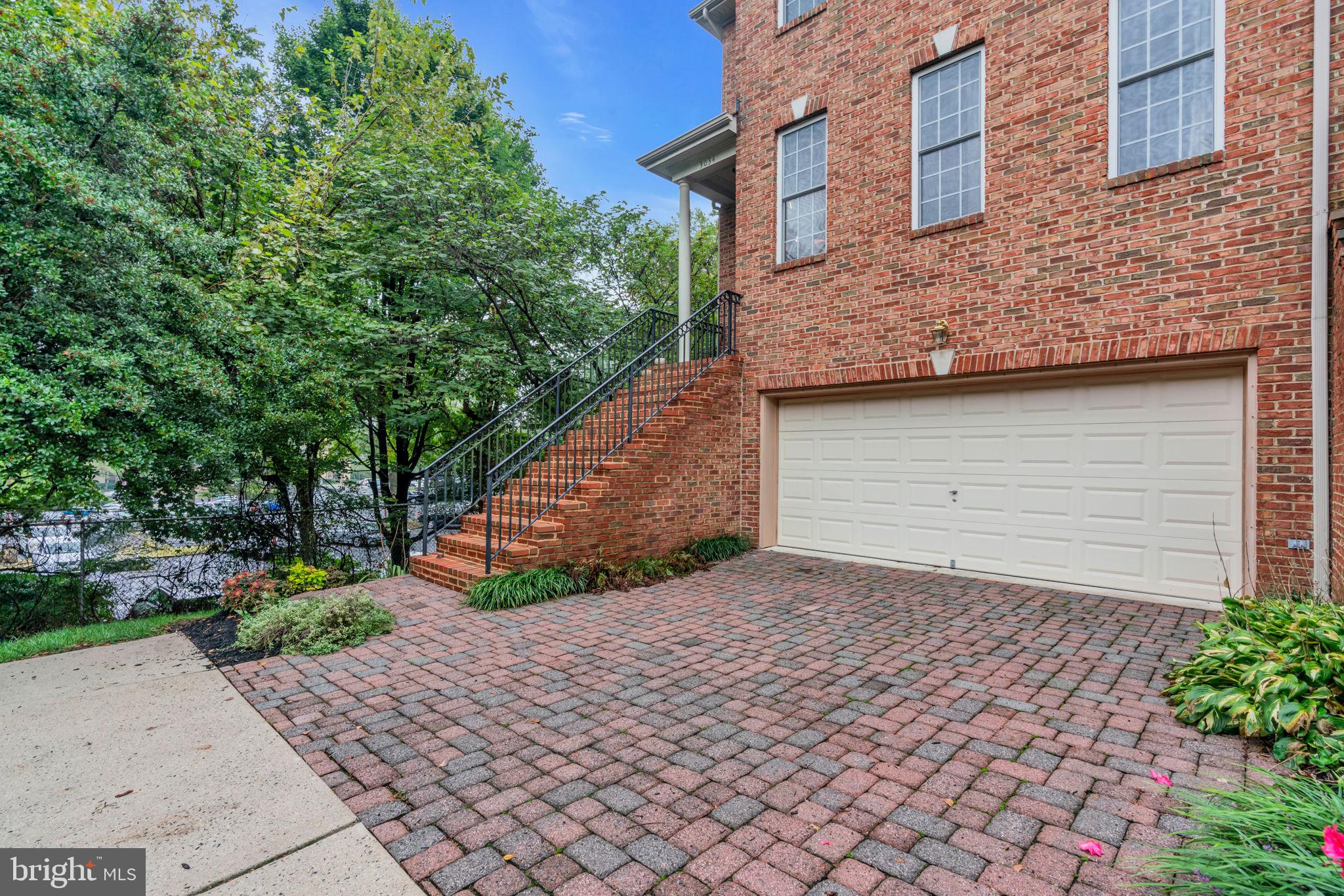 3034 FALLSWOOD GLEN COURT
