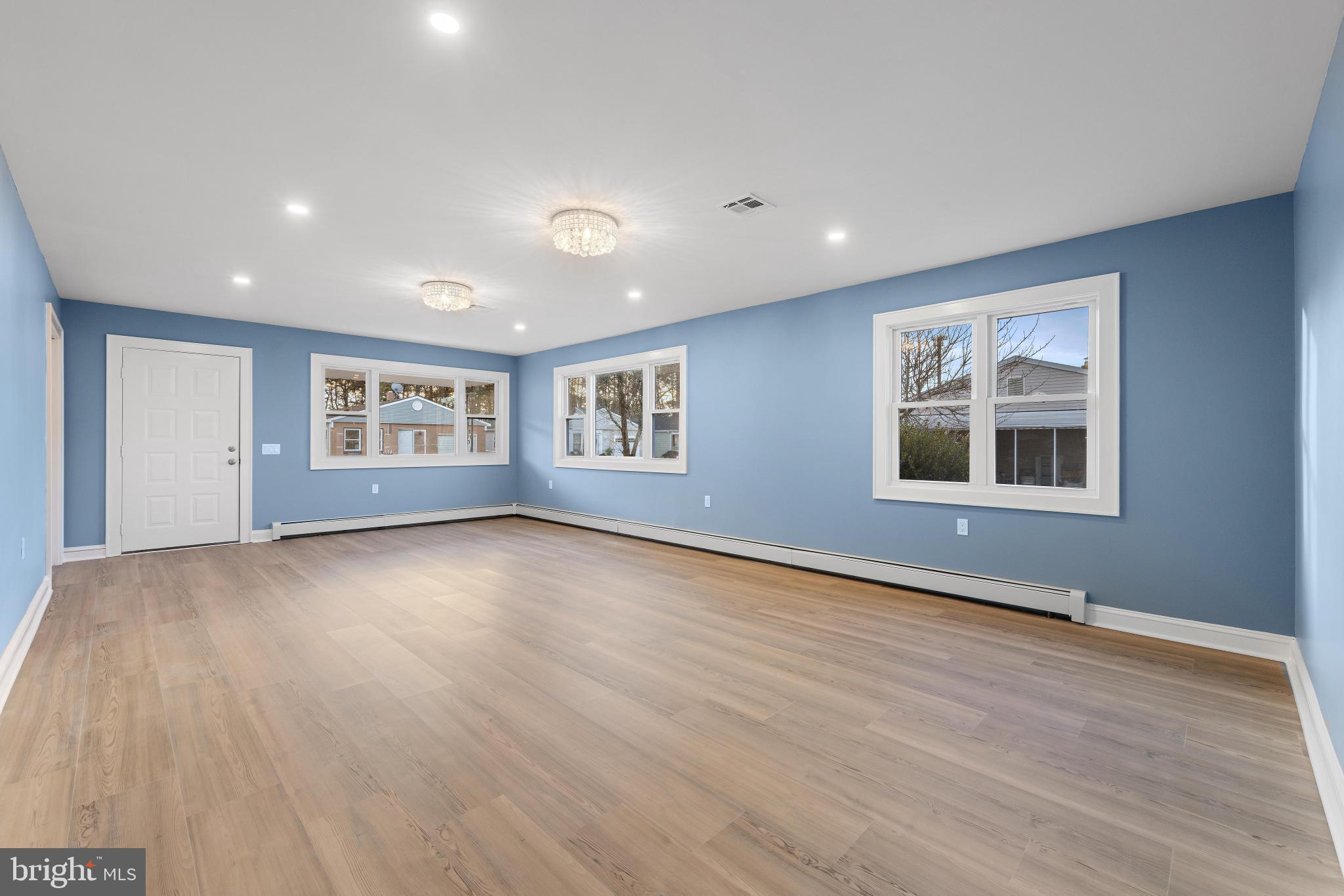 HOLIDAY CITY - SOUTH - Residential