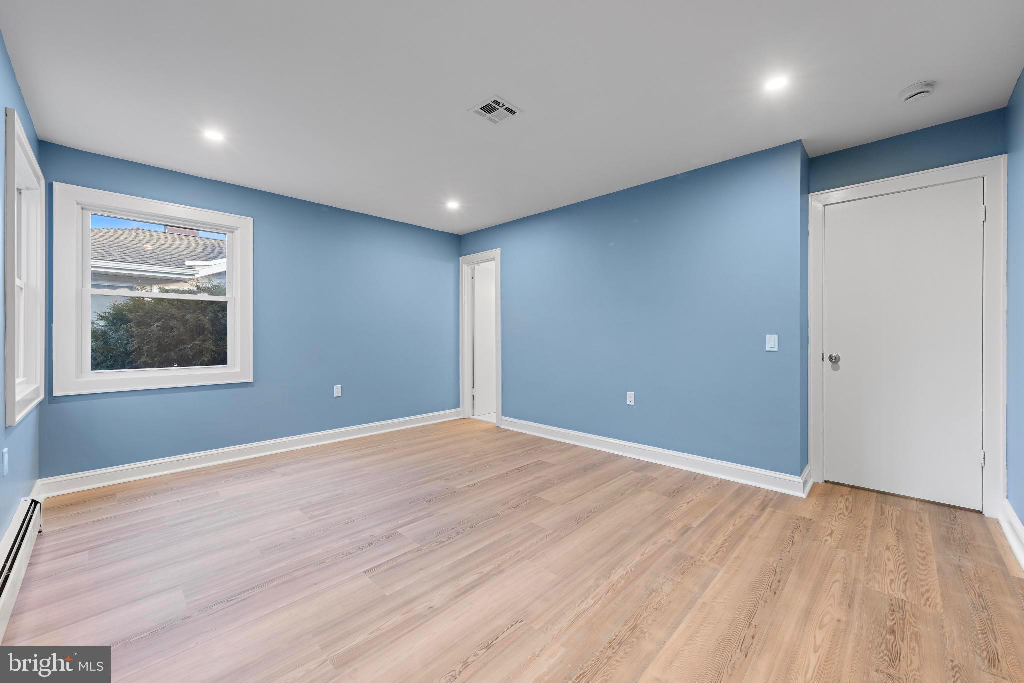 HOLIDAY CITY - SOUTH - Residential