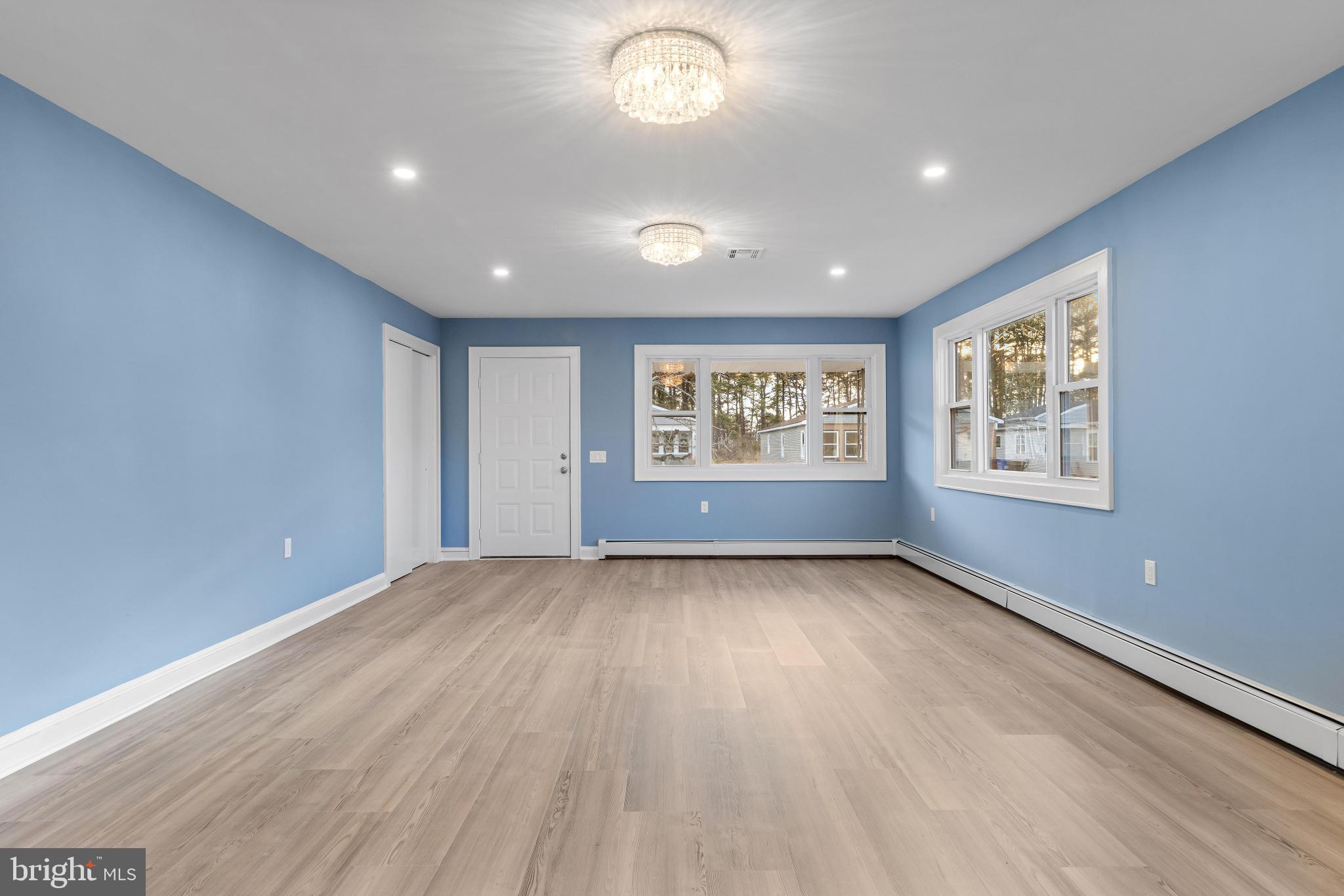 HOLIDAY CITY - SOUTH - Residential