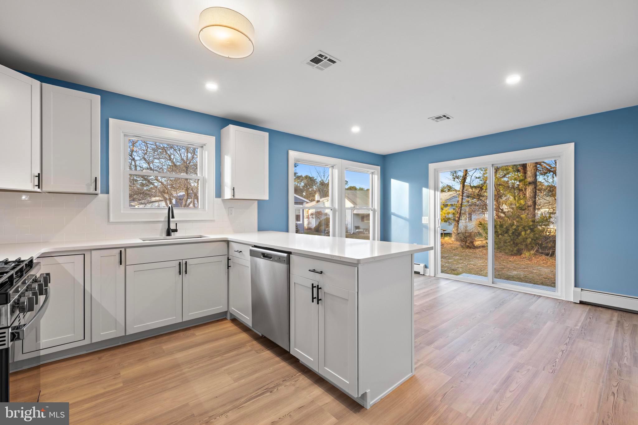 HOLIDAY CITY - SOUTH - Residential