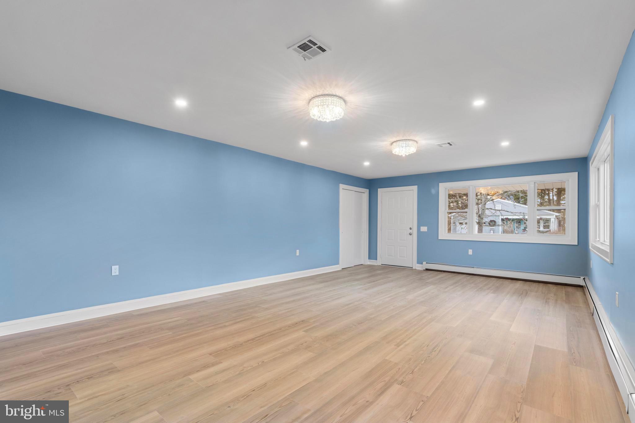 HOLIDAY CITY - SOUTH - Residential