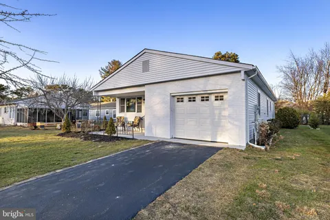 86 San Carlos Street, Toms River, NJ MLS: NJOC2038842