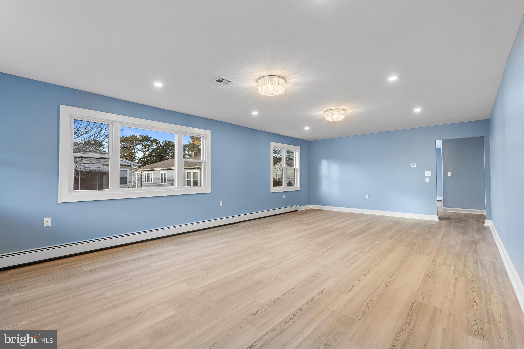 HOLIDAY CITY - SOUTH - Residential