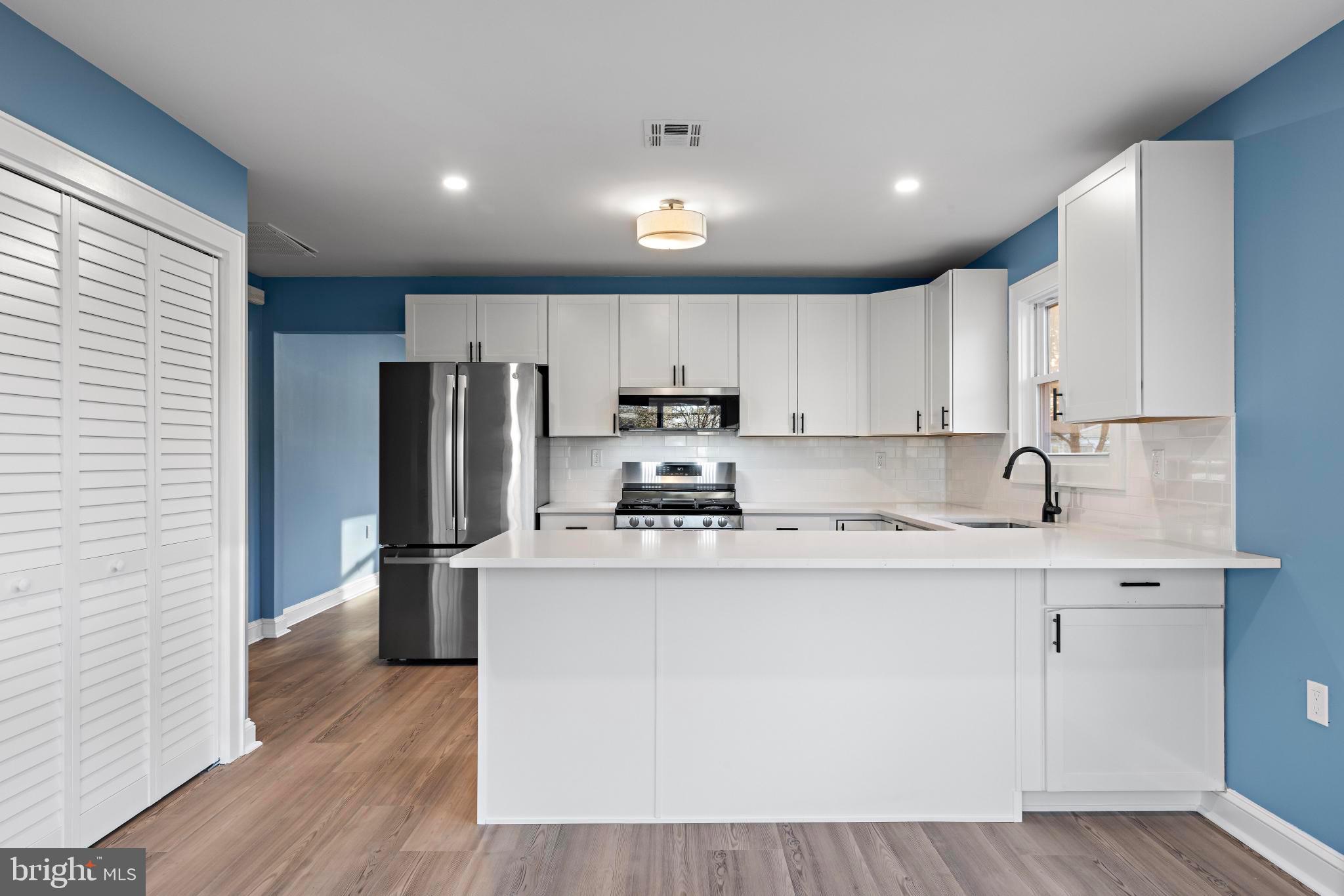 HOLIDAY CITY - SOUTH - Residential