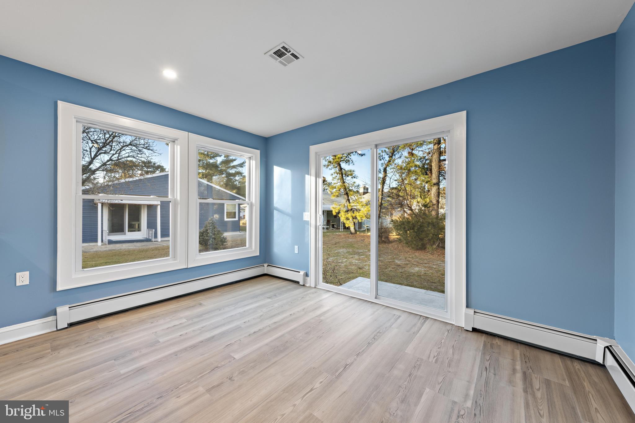 HOLIDAY CITY - SOUTH - Residential