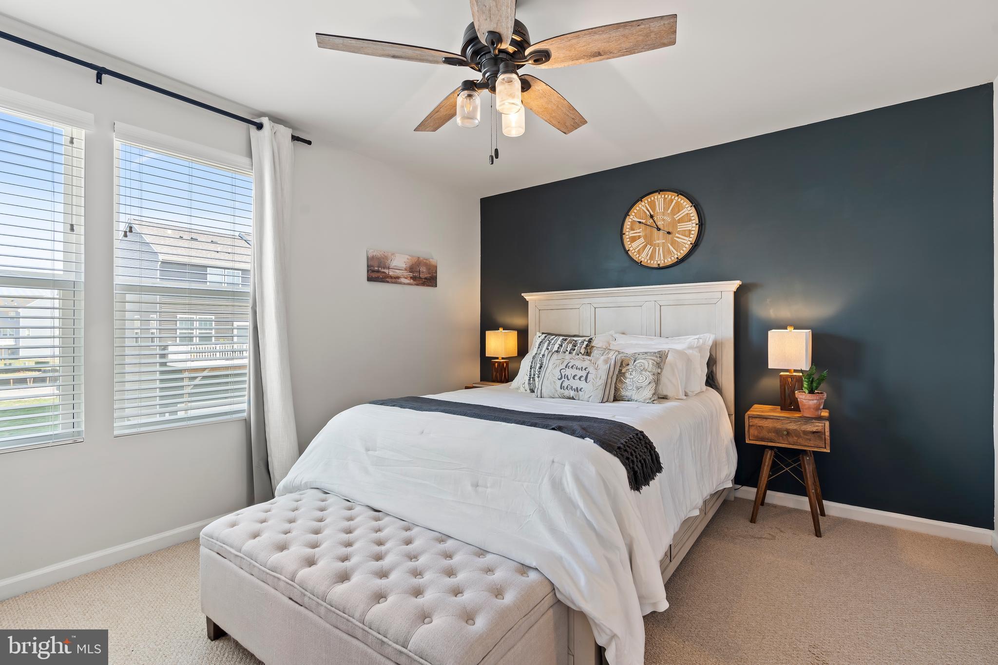 PRESIDENTS POINTE - Residential