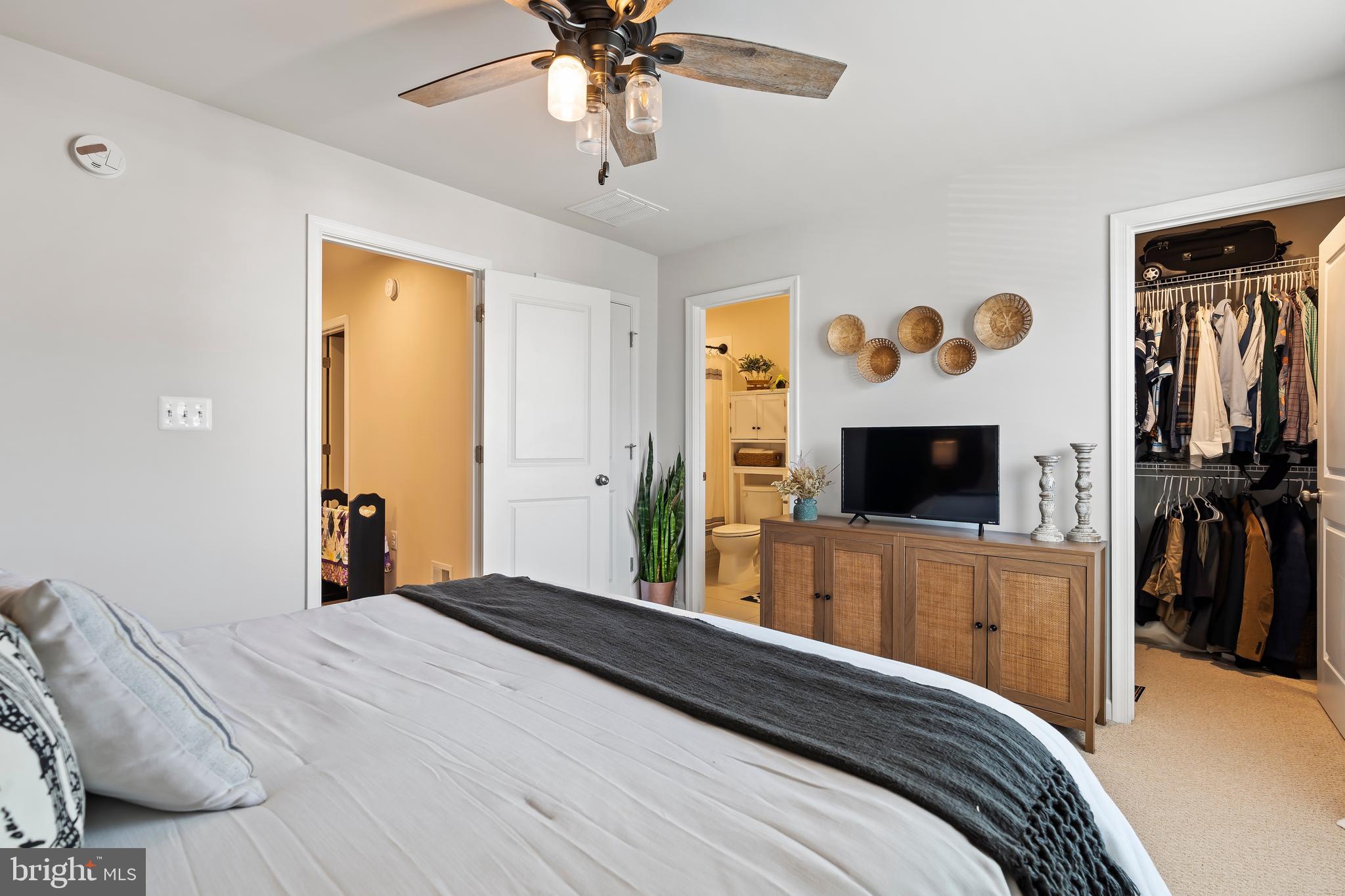 PRESIDENTS POINTE - Residential