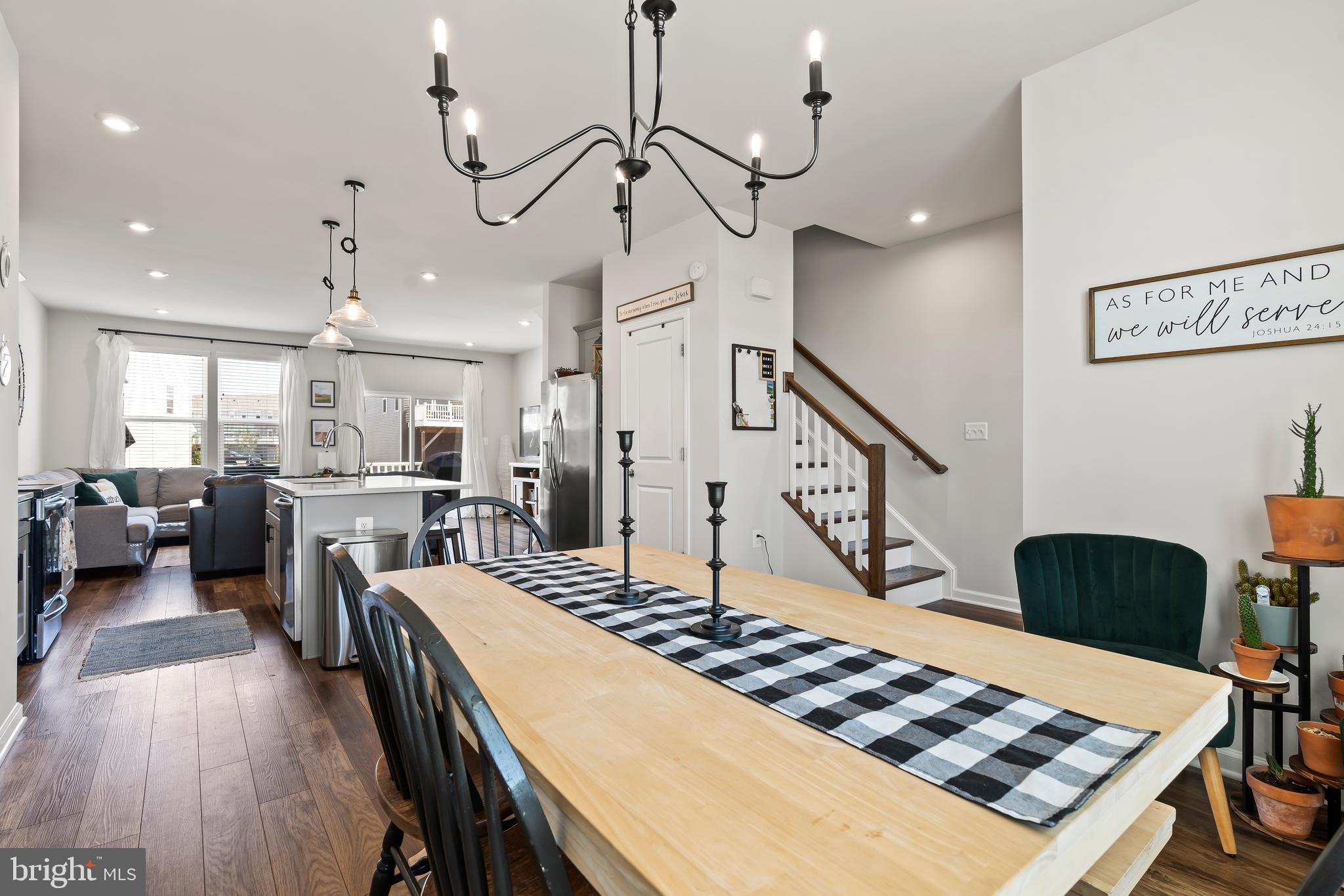 PRESIDENTS POINTE - Residential