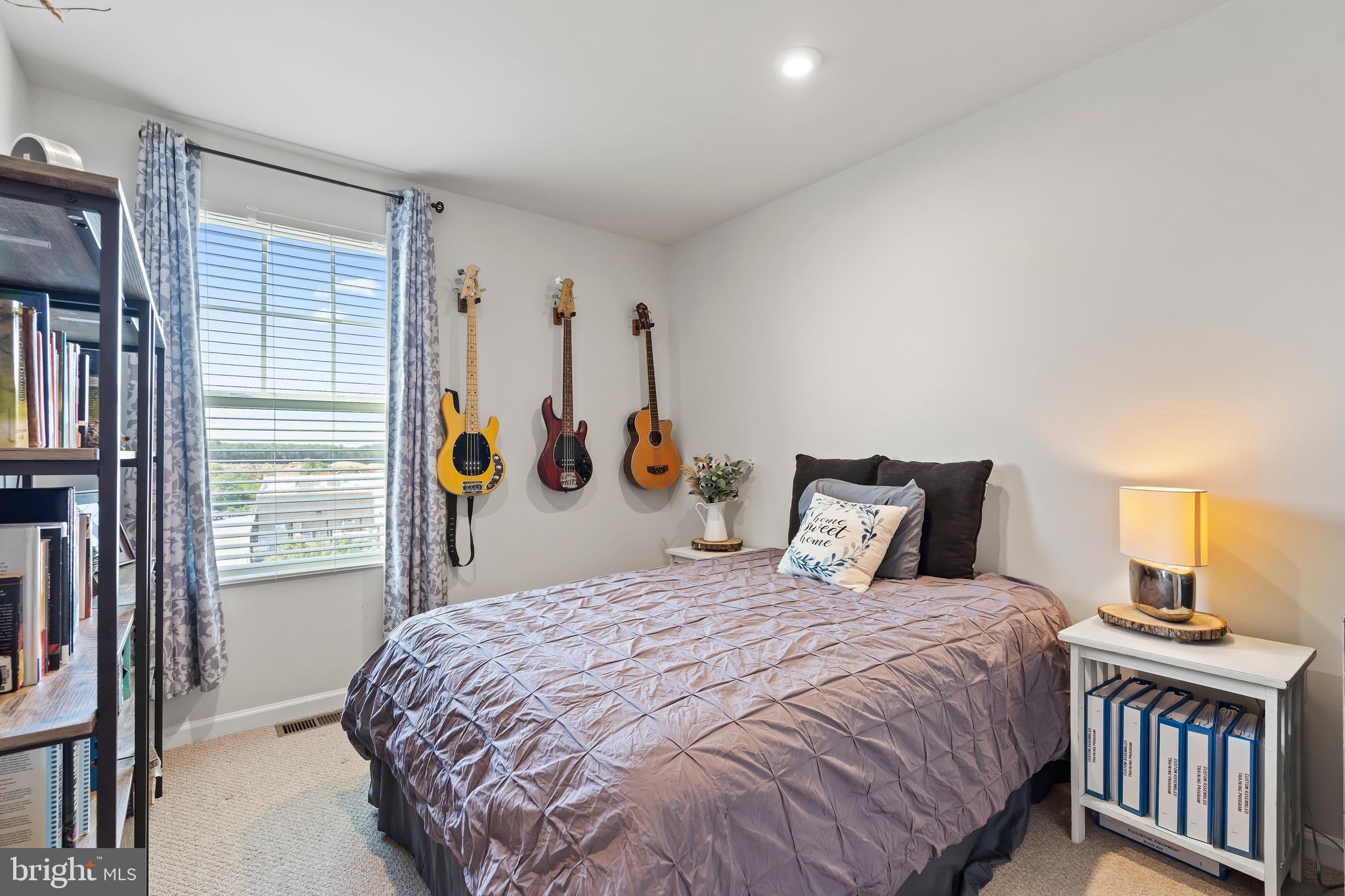 PRESIDENTS POINTE - Residential