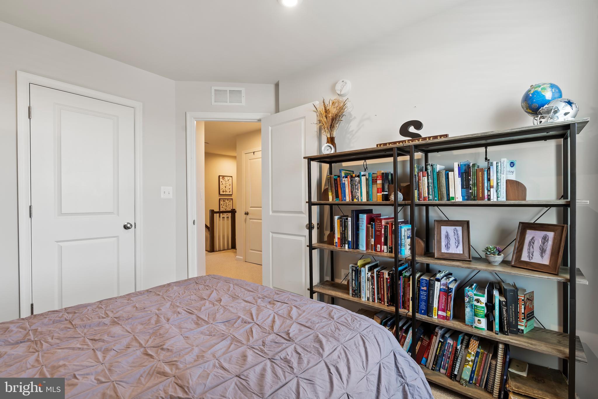 PRESIDENTS POINTE - Residential