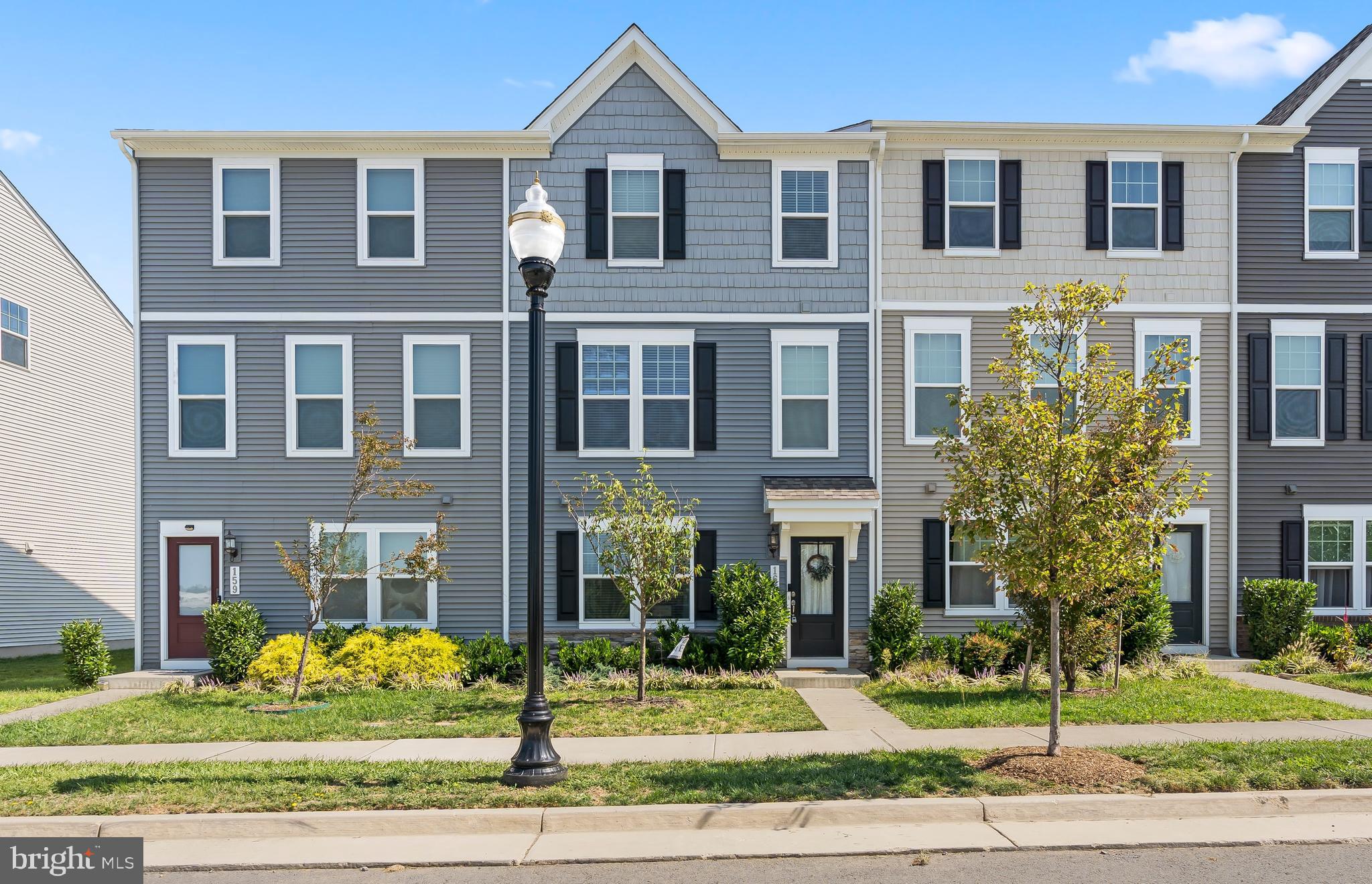 PRESIDENTS POINTE - Residential